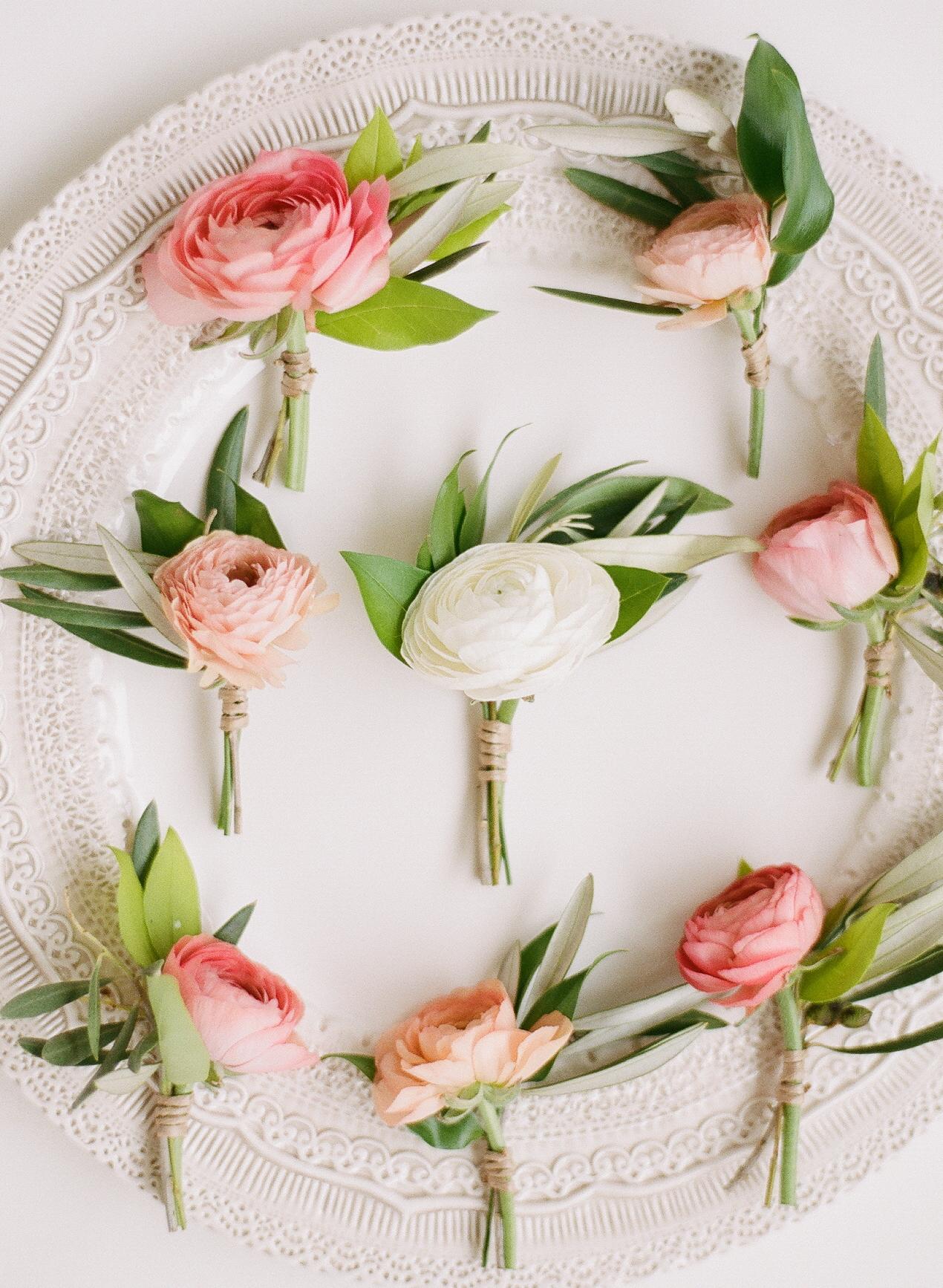 Can You Name These 10 Popular Wedding Flowers?