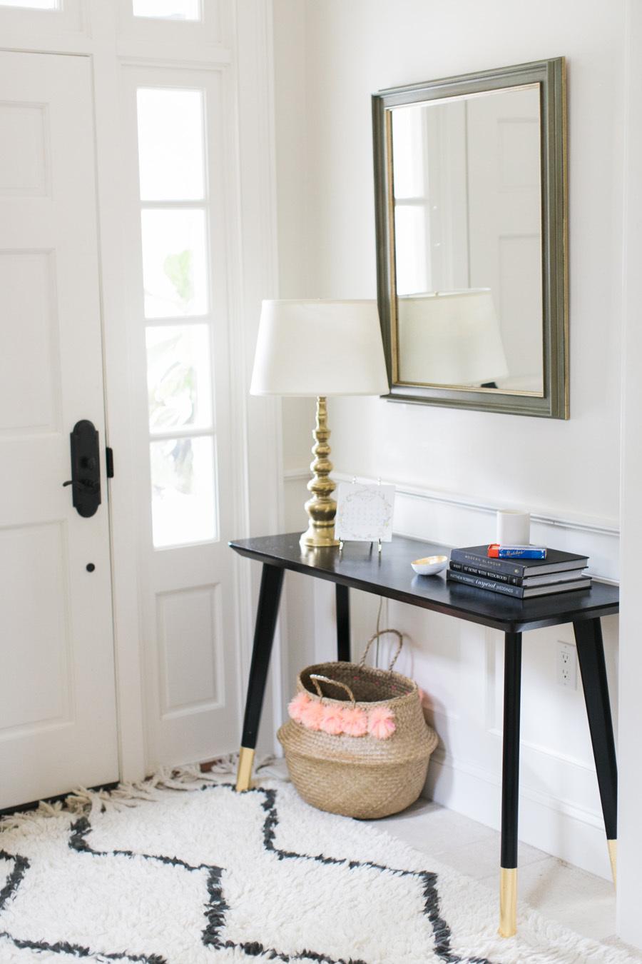 Ikea Hack: DIY Entry Table
