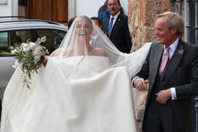 lady charlotte santo domingo wedding dress Royal Alert: Wellesley + Alejandro Say 