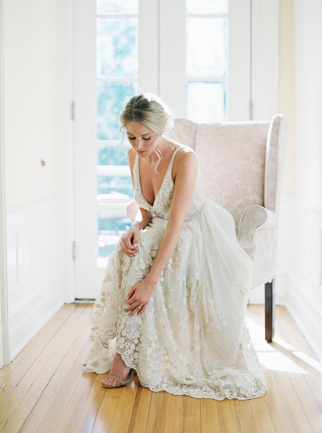 Black, White and Green Wedding Inspiration in Virginia