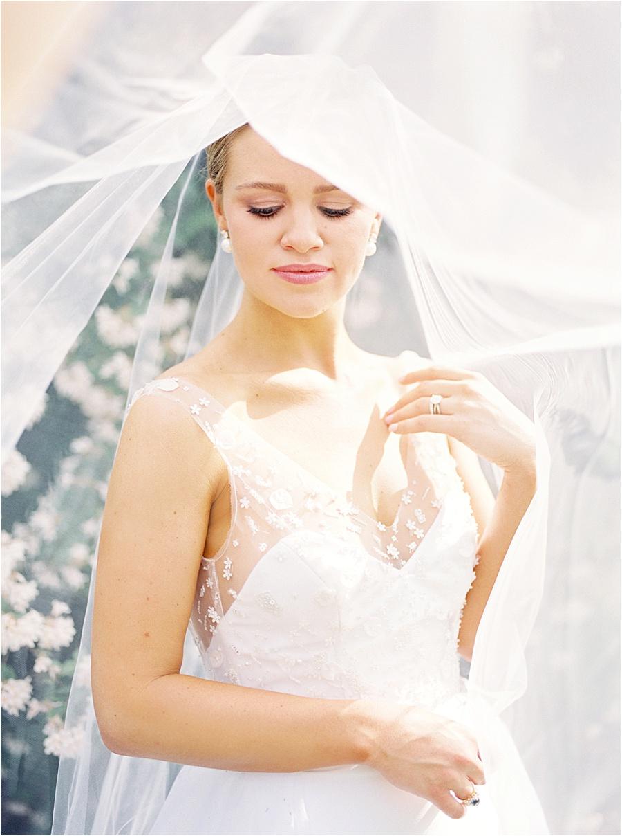 Elegant White Elegant Beauty Two Layer Short Net Tulle Bride For Wedding FL 