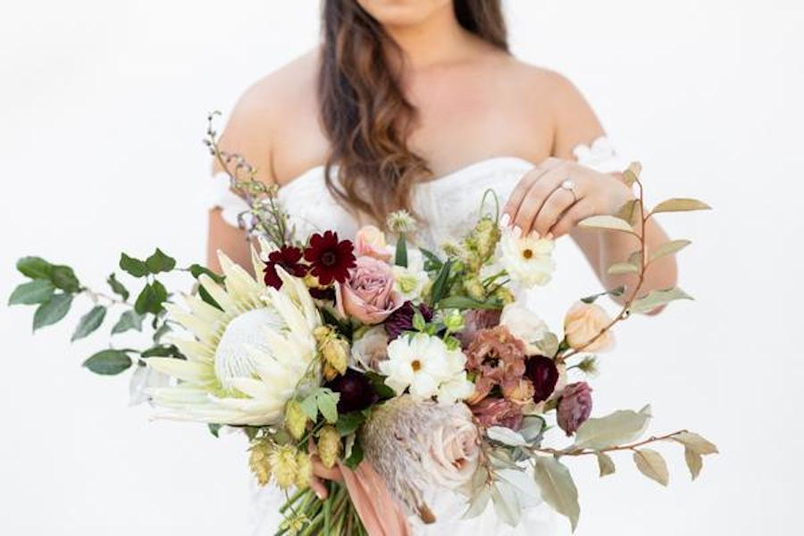 How to Decide on the Perfect Wedding Color Palette for You