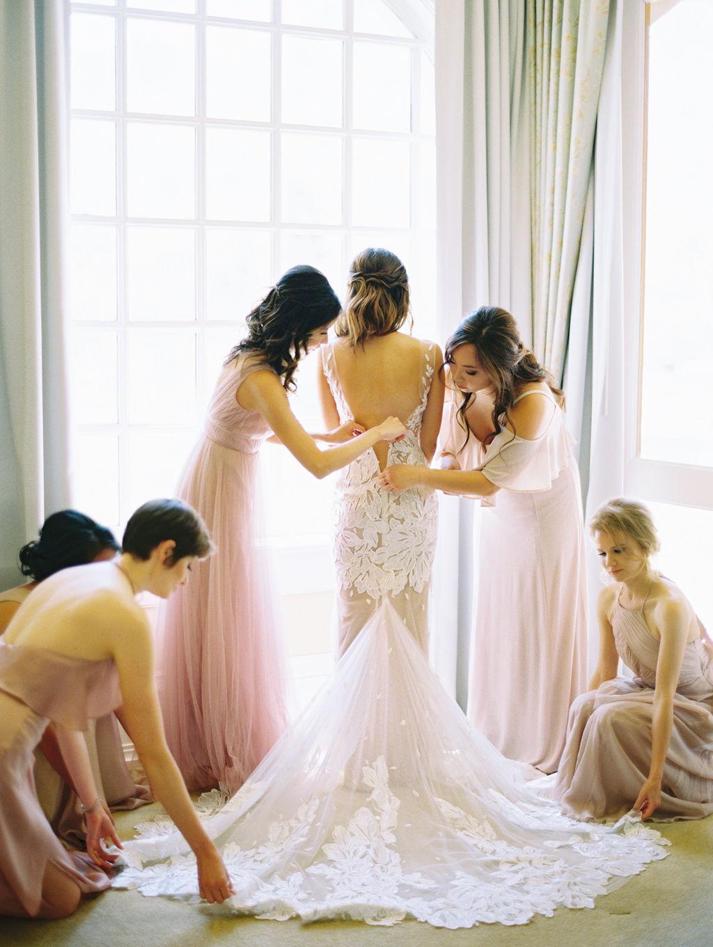 Now THIS Is a Palm Springs Wedding Done Oh-So Right.