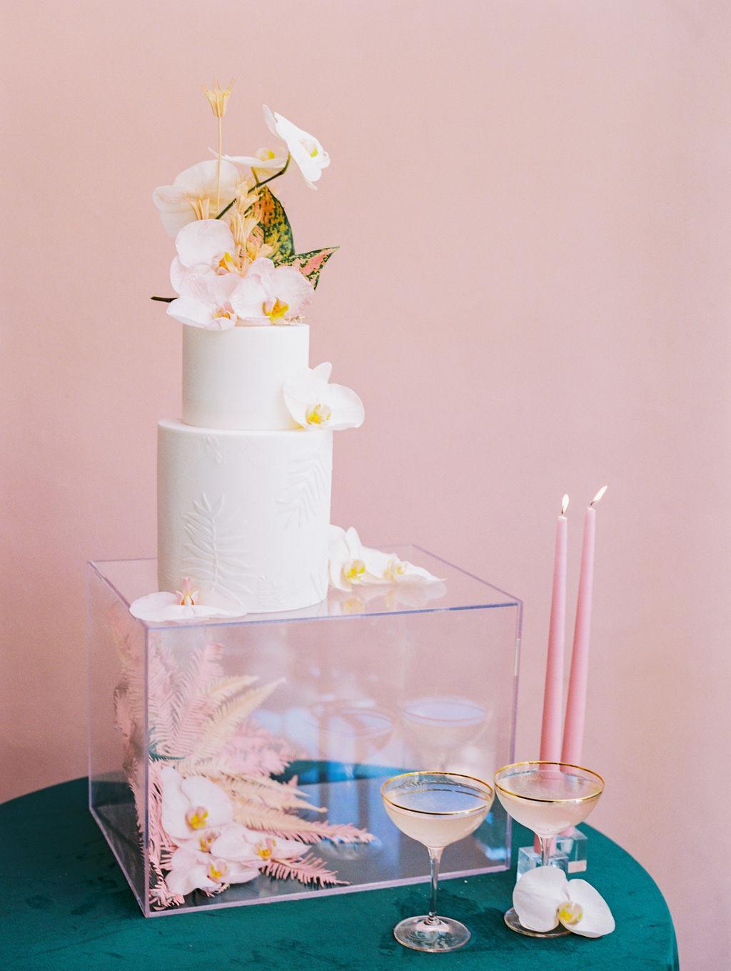 dressing table cake design Choco