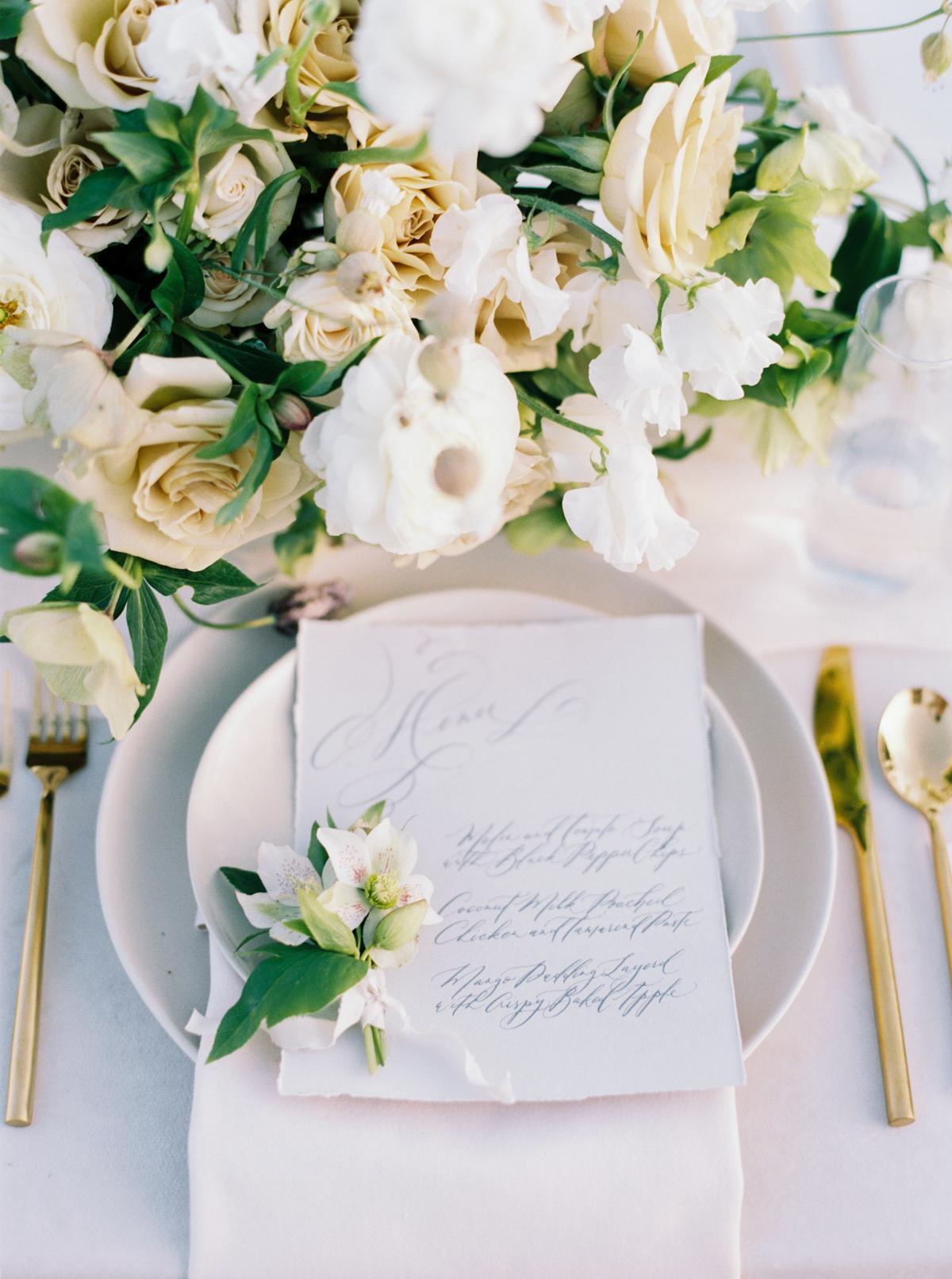 How to Choose a Wedding Stationer That’s Right for You
