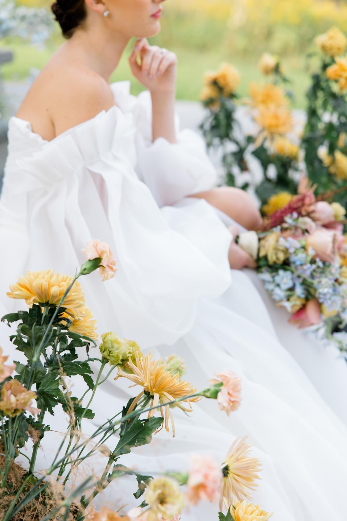 Soft-Sophisticated Wedding Inspiration in Michigan Full of Fall Colors
