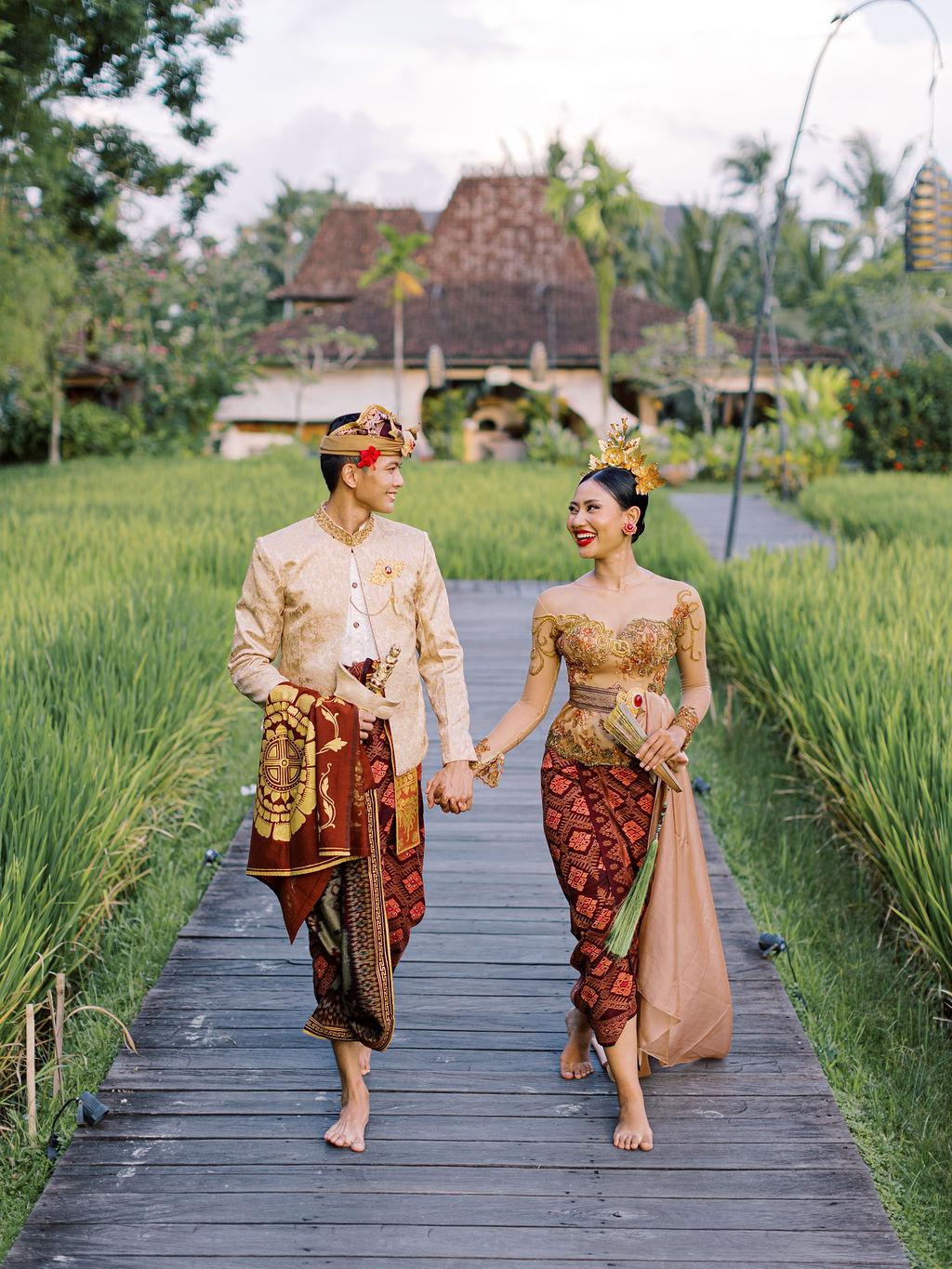 modern balinese wedding dress Traditional Balinese wedding dress