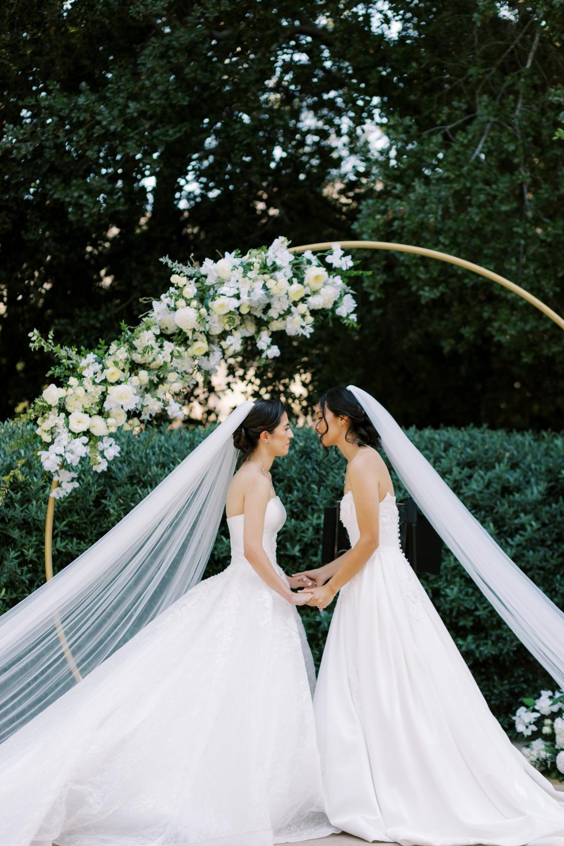 Clean Girl" Wedding Design at Maravilla Gardens on a Sunny SoCal Day