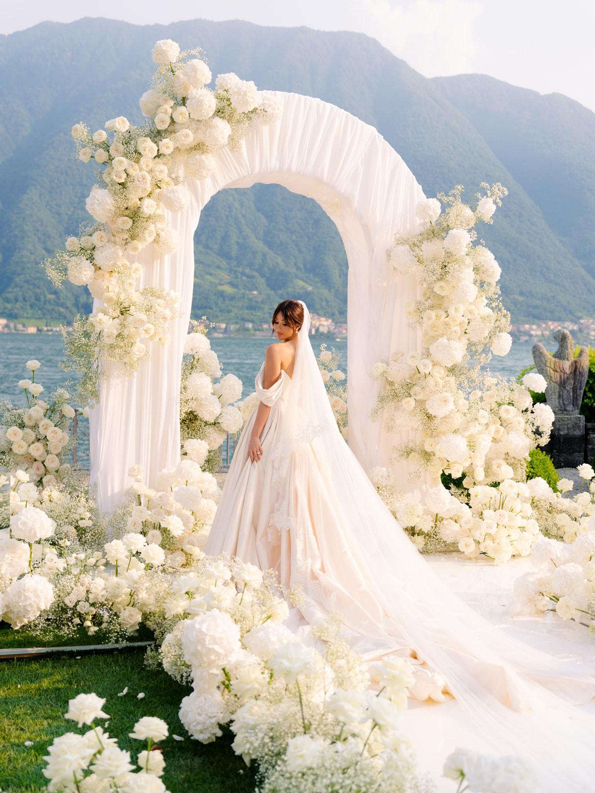 meshki wedding dress The Suite in bust cups and an internal waist stay for a flawless fit Bridal Suite | MESHKI US