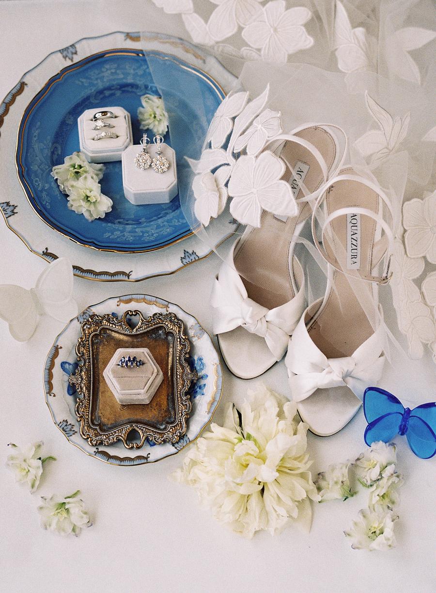 Photo inspiration: Picture Idea: A Nature Driven Deer Valley Wedding Rooted In Earthy Texture