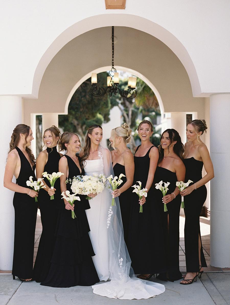 A Minimal, Architectural Wedding in San Diego with Modern Black Accents