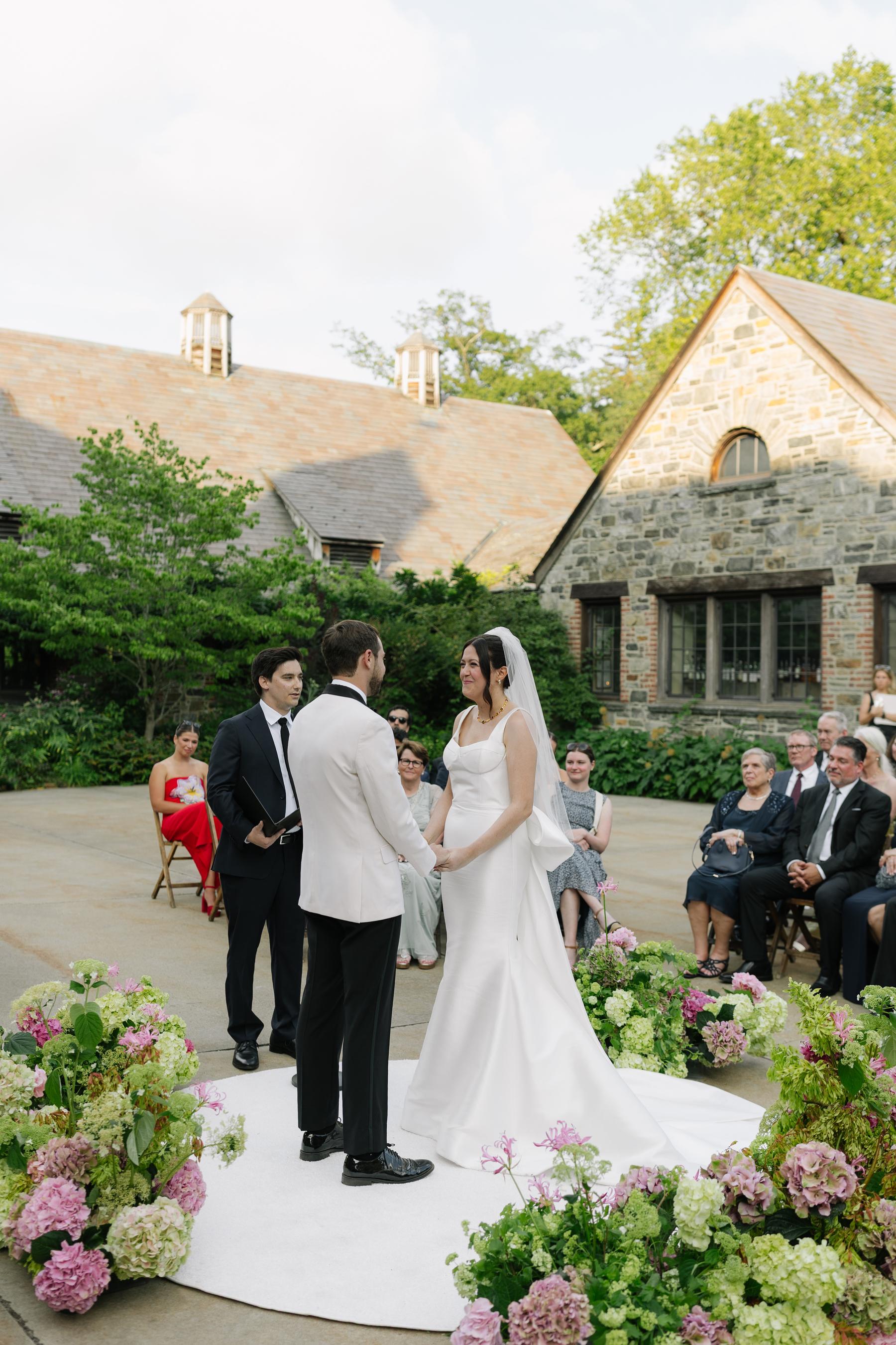 An Organic Blue Hill at Stone Barns Wedding Rooted in Effortless Elegance