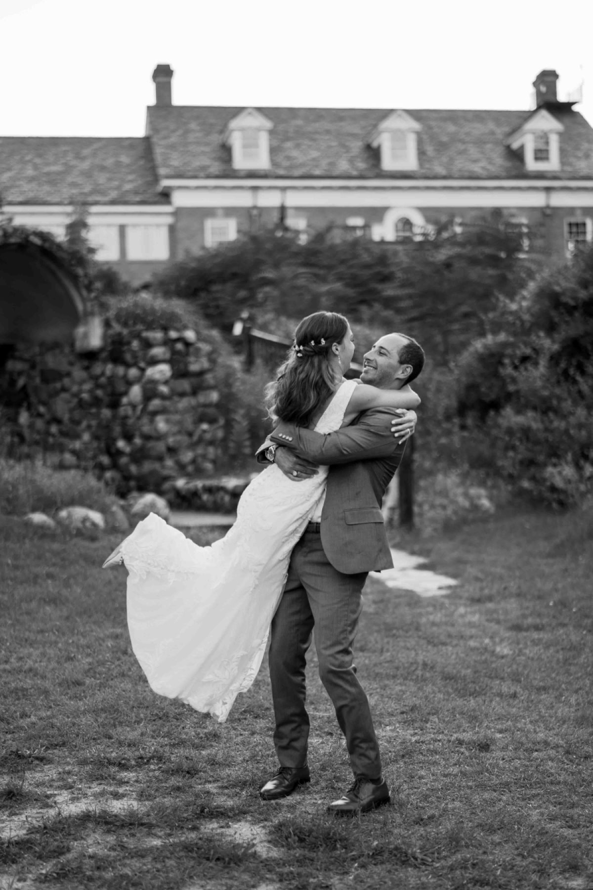 An Upscale Garden Party at the Felt Mansion Inspired by the Natural Beauty of Northern Michigan