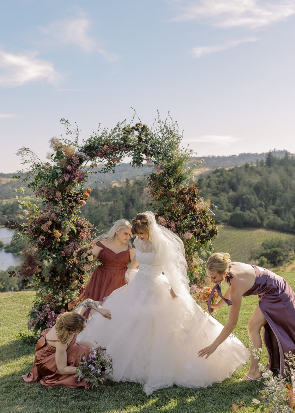 Floral-Forward Spring Wedding in Wine Country With Californian Charm