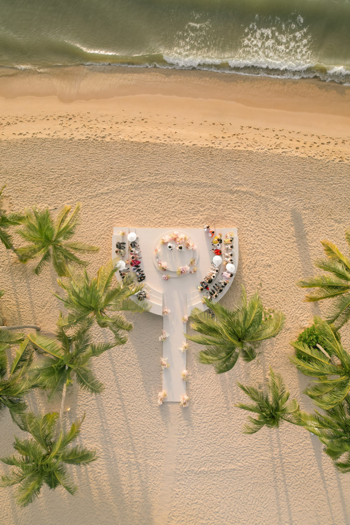 A Vibrant Coastal Wedding Where Color Meets Connection
