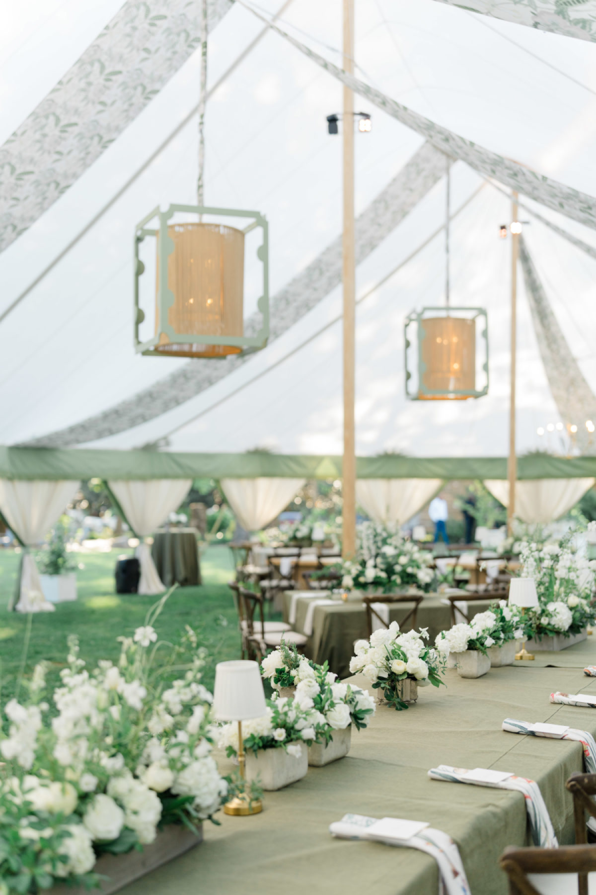 A Nancy Meyers Inspired Wedding of Effortless Refinement
