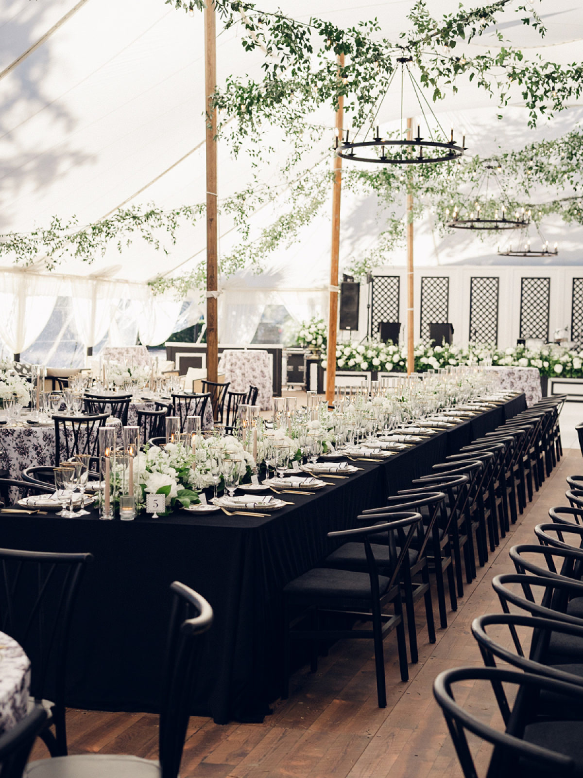 A Modern Palmetto Bluff Wedding Rooted in Meaning and Elevated by a Soft Neutral Palette