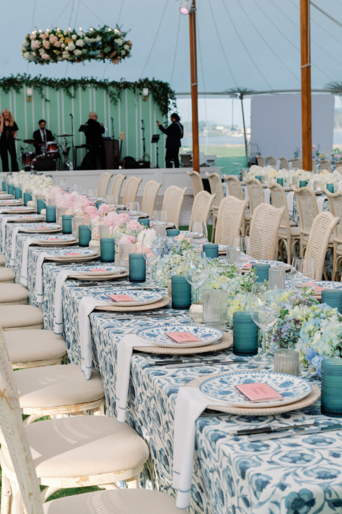 A Postcard-Perfect Love Story Brought to Life on the Shores of Rehoboth Beach