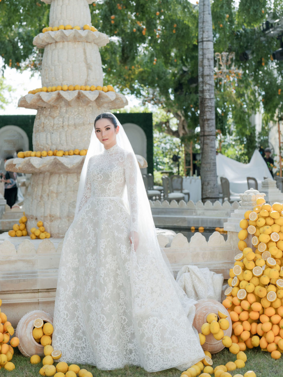 An Amalfi Coast-Inspired Wedding with Thousands of Lemons and White Sculptural Florals