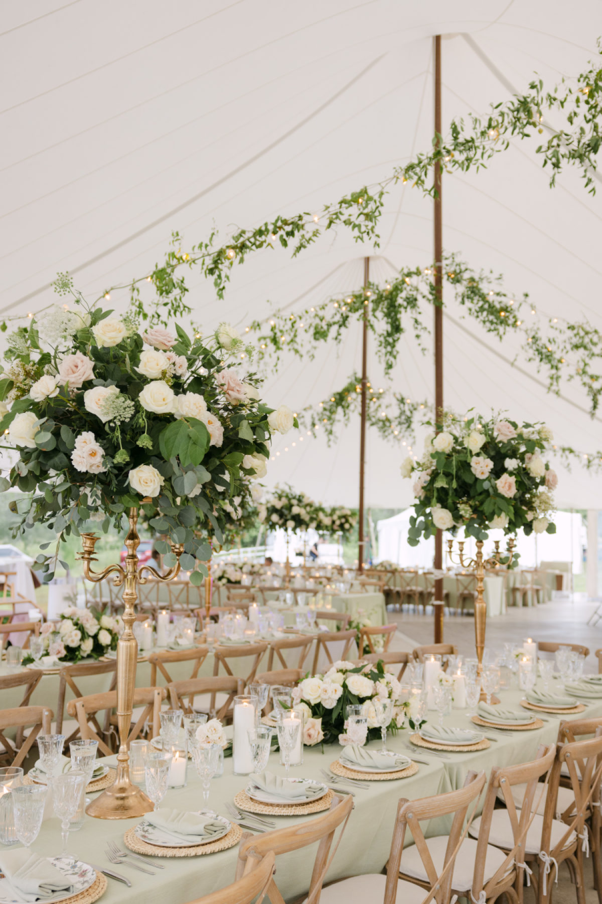 Where a Grassy Hill Meets the Lake A Heartfelt Wedding Weekend at Kenoza Hall