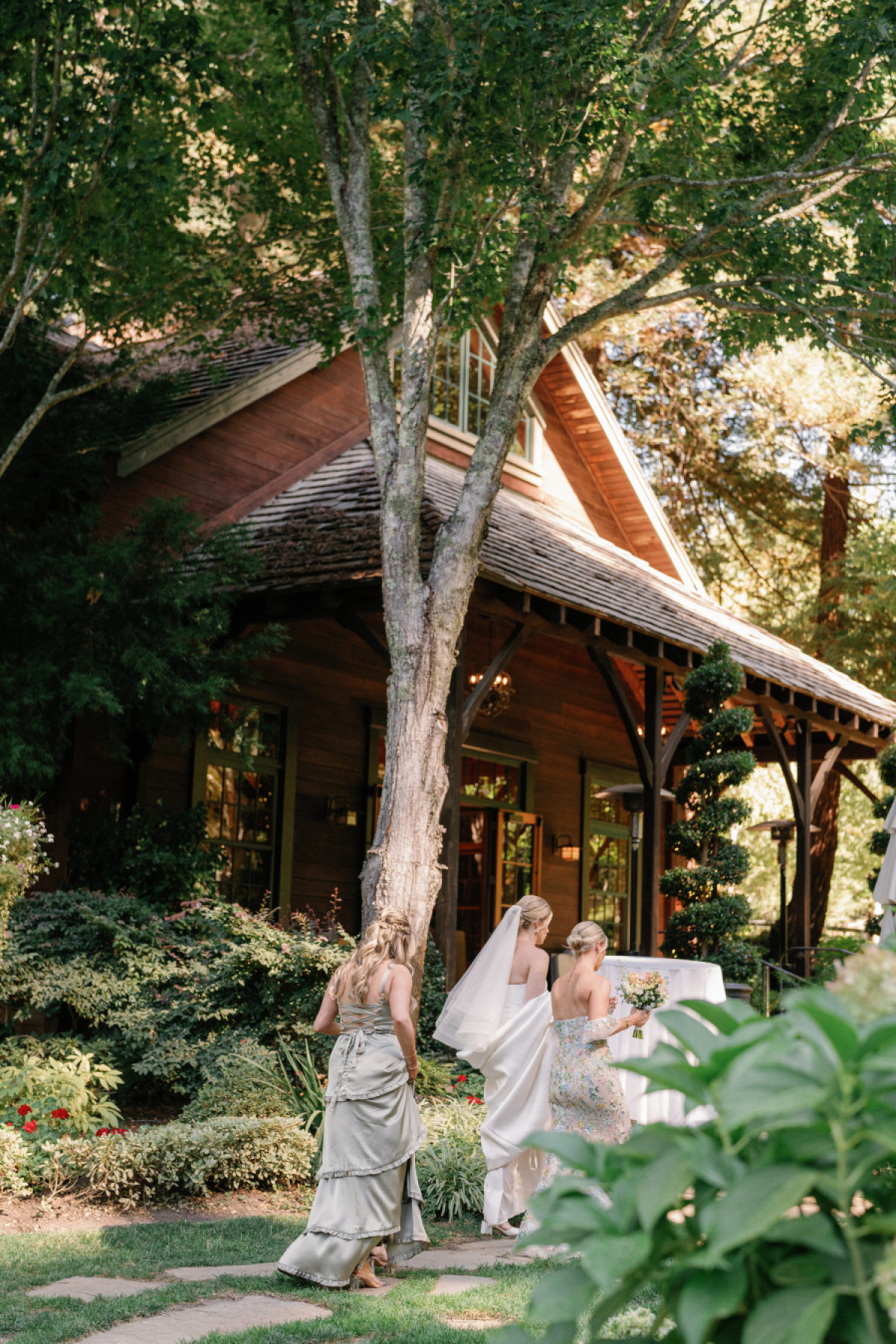 An ’80s-Inspired Wedding in the Redwoods with Bright Florals and Rom-Com Style