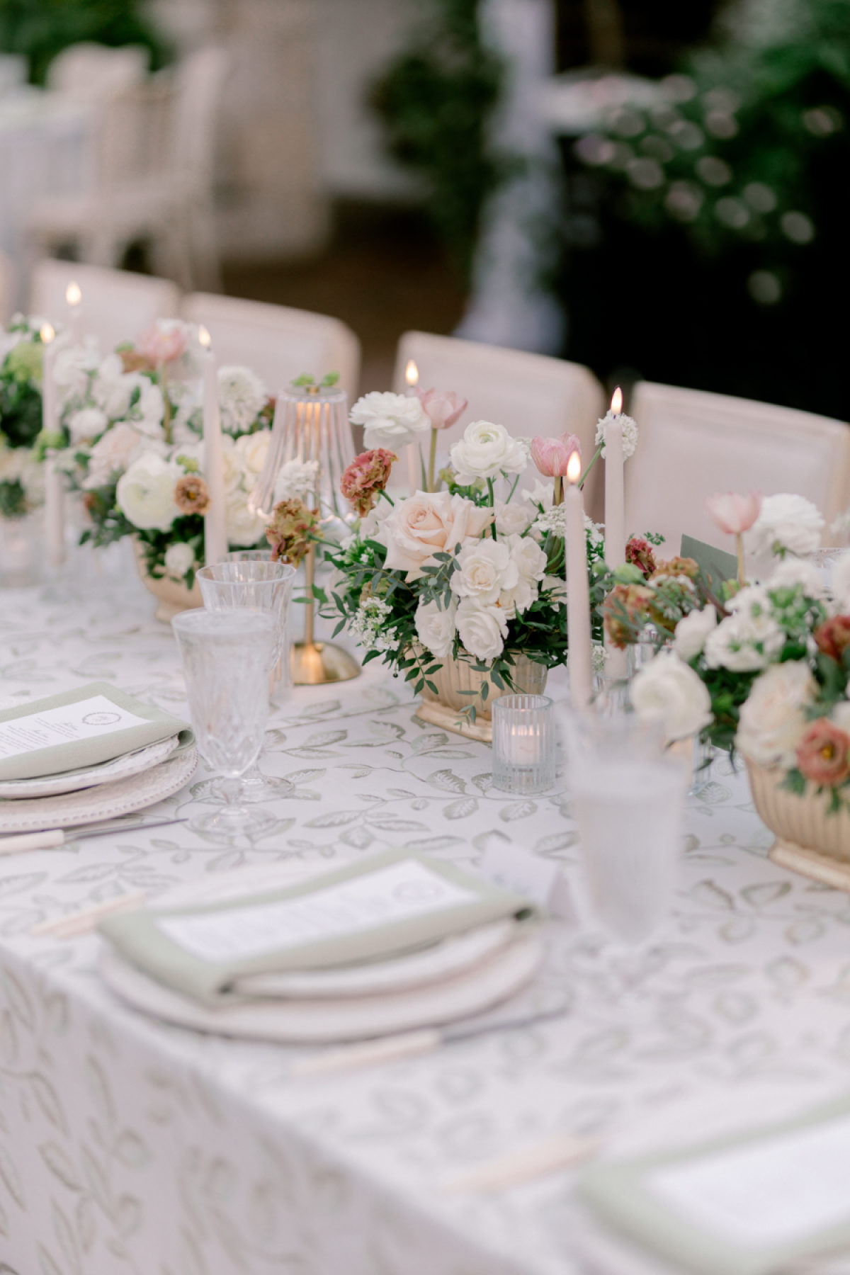 A Refined Home & Garden–Inspired Celebration with Effortless Garden Elegance