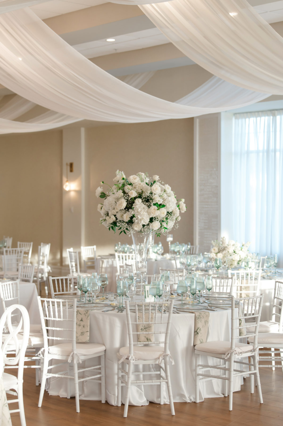 A Modern Meets Vintage Summer Wedding in Newport, Rhode Island