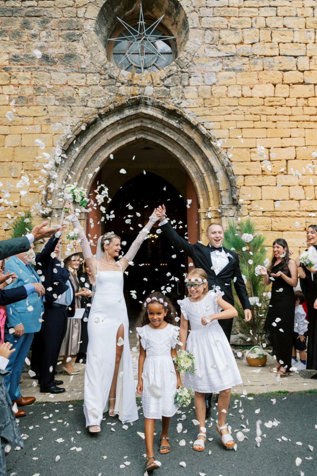 A Timeless French Wedding with Classic Romance and American Influence at Chateau de Lacoste